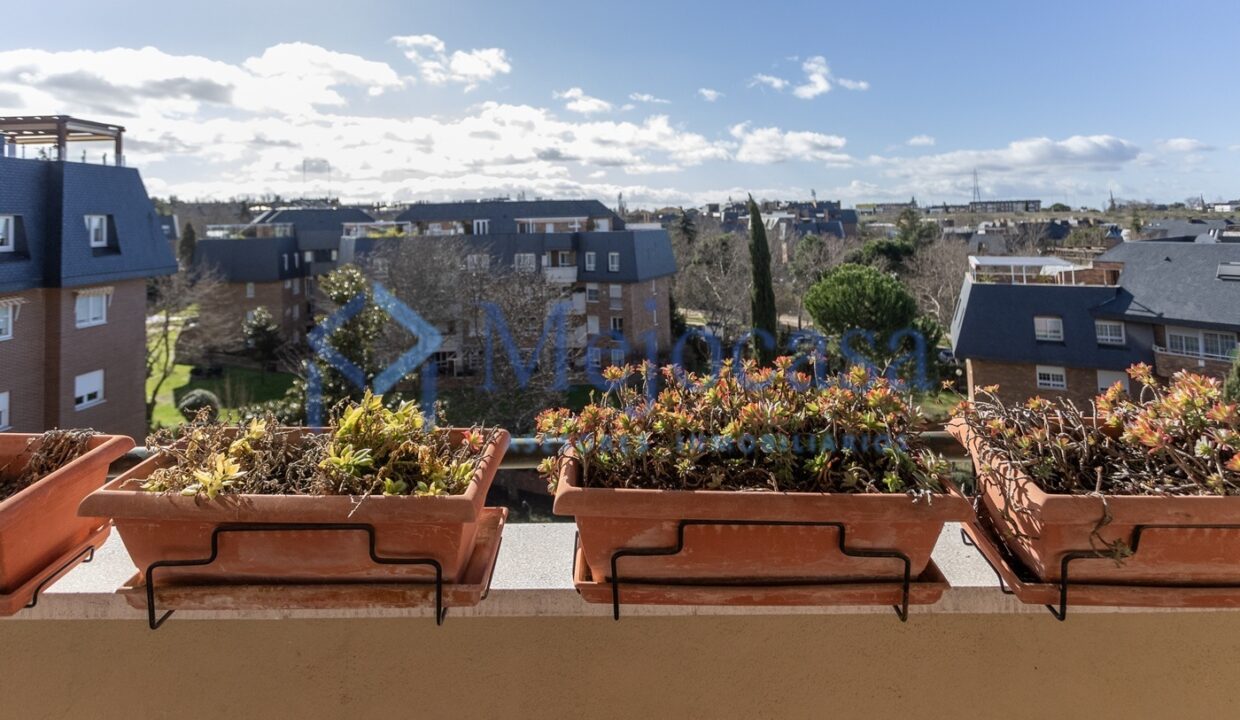 96350-12 Fantástico Ático Dúplex en una de las urbanizaciones más exclusivas de Majadahonda.