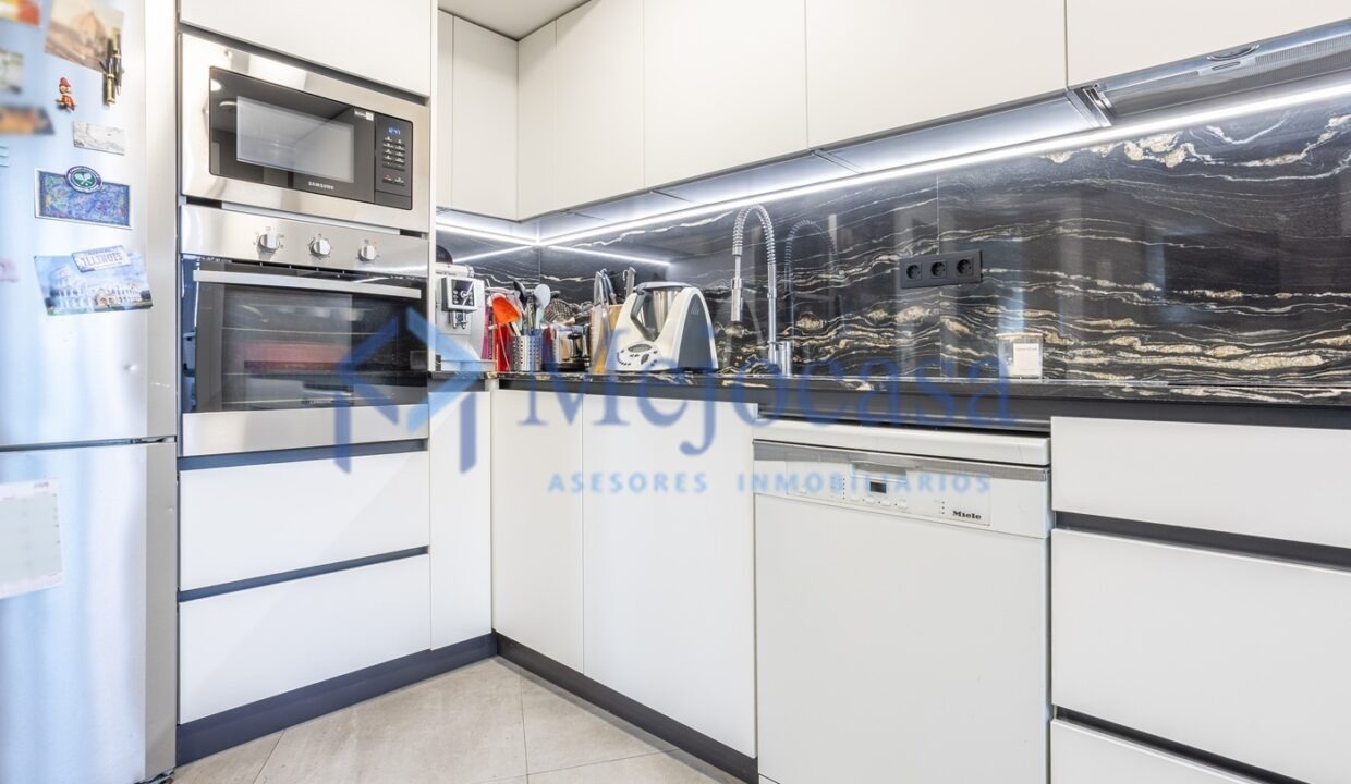 96350-14 Fantástico Ático Dúplex en una de las urbanizaciones más exclusivas de Majadahonda.