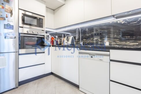 96350-14 Fantástico Ático Dúplex en una de las urbanizaciones más exclusivas de Majadahonda.