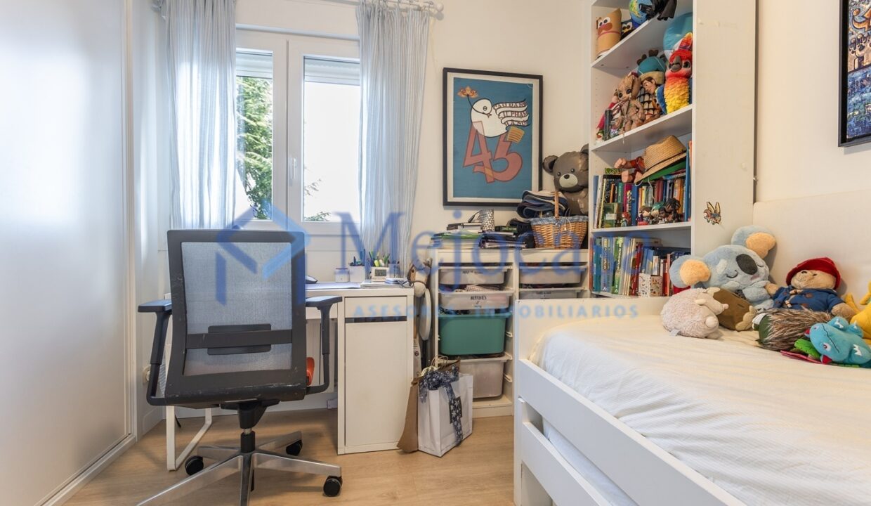 96350-25 Fantástico Ático Dúplex en una de las urbanizaciones más exclusivas de Majadahonda.