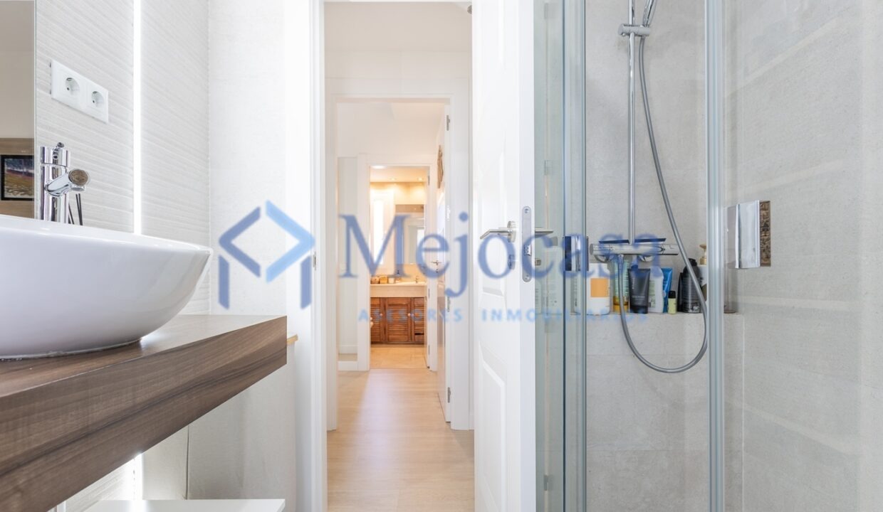 96350-32 Fantástico Ático Dúplex en una de las urbanizaciones más exclusivas de Majadahonda.