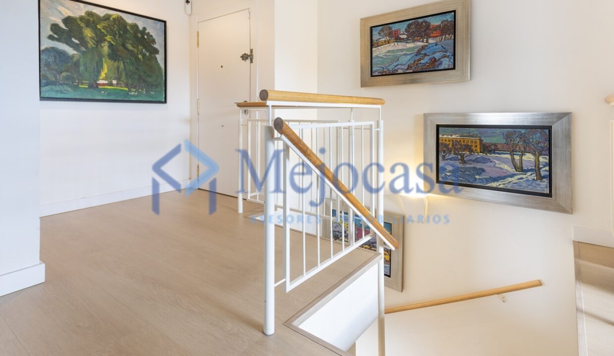 96350-37 Fantástico Ático Dúplex en una de las urbanizaciones más exclusivas de Majadahonda.