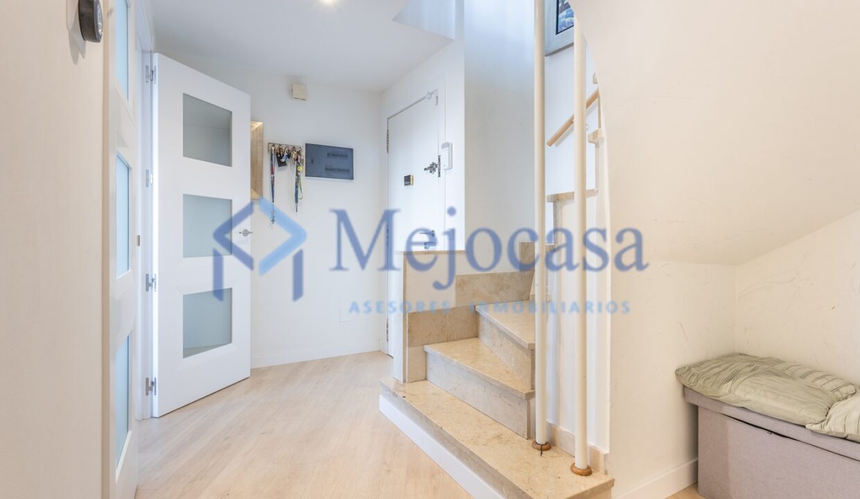 96350-38 Fantástico Ático Dúplex en una de las urbanizaciones más exclusivas de Majadahonda.