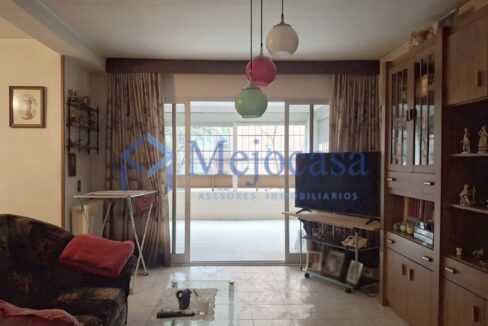 96478-03 Piso en Esperanza - Canillas, completamente exterior, con terraza abierta.