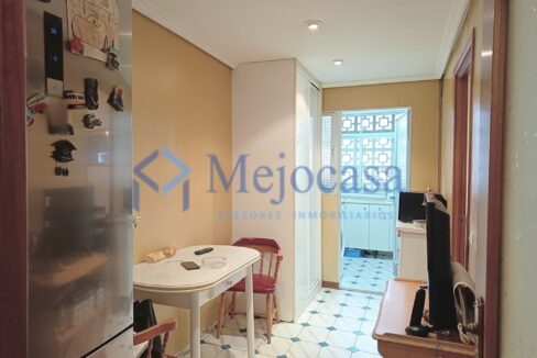 96478-11 Piso en Esperanza - Canillas, completamente exterior, con terraza abierta.