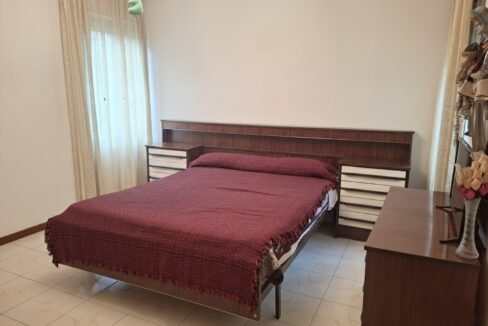 96478-14 Piso en Esperanza - Canillas, completamente exterior, con terraza abierta.