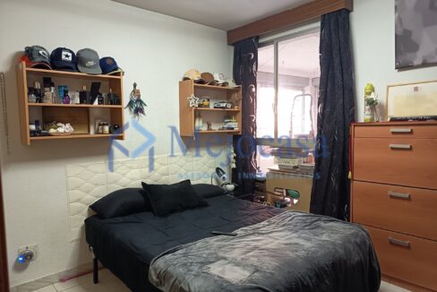 96478-18 Piso en Esperanza - Canillas, completamente exterior, con terraza abierta.