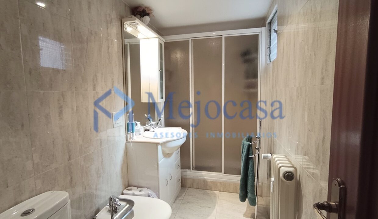 96478-20 Piso en Esperanza - Canillas, completamente exterior, con terraza abierta.