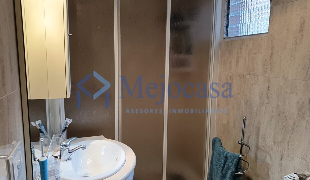 96478-21 Piso en Esperanza - Canillas, completamente exterior, con terraza abierta.