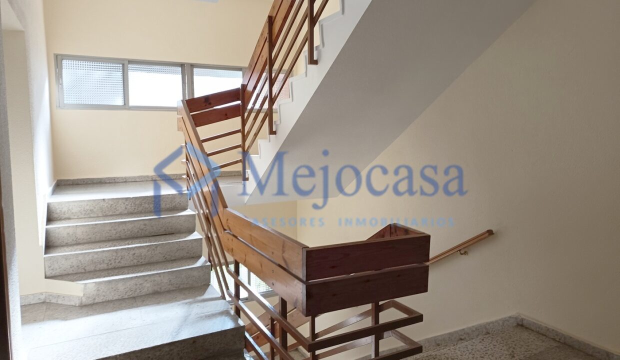 96478-24 Piso en Esperanza - Canillas, completamente exterior, con terraza abierta.