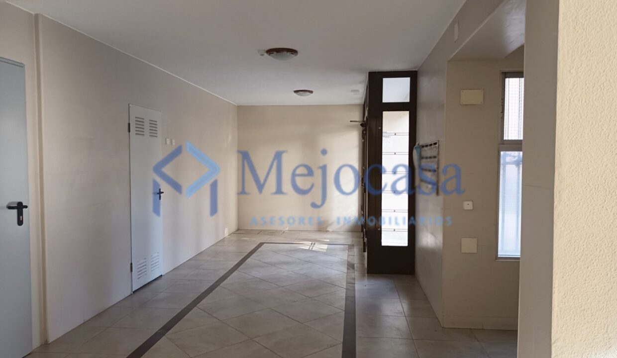 96478-25 Piso en Esperanza - Canillas, completamente exterior, con terraza abierta.