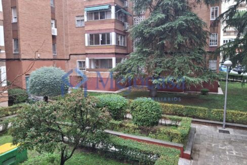 96478-27 Piso en Esperanza - Canillas, completamente exterior, con terraza abierta.