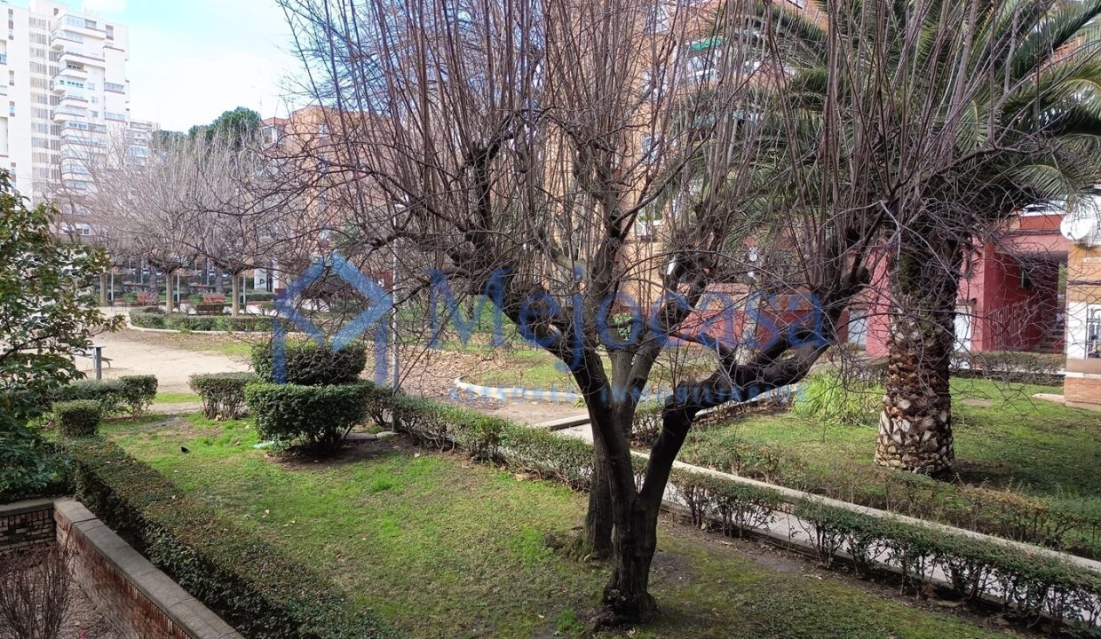 96478-29 Piso en Esperanza - Canillas, completamente exterior, con terraza abierta.