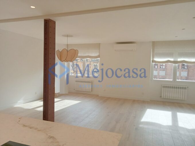 Magnífico piso en Trafalgar, renovado hace 2 años.