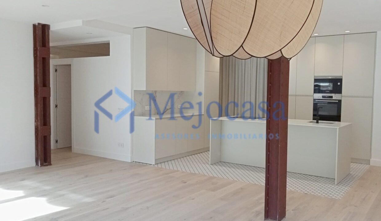 96562-04 Magnífico piso en Trafalgar, renovado hace 2 años.