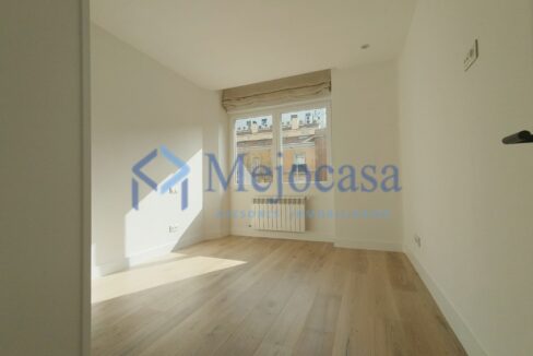 96562-21 Magnífico piso en Trafalgar, renovado hace 2 años.