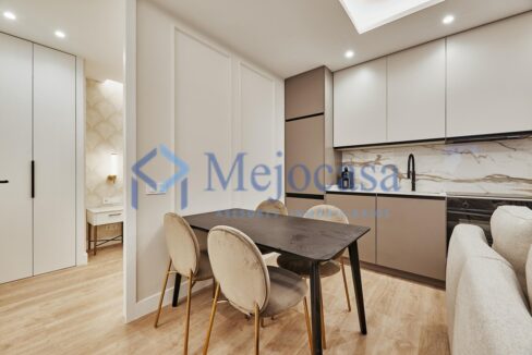 96855-08 Exclusiva vivienda de diseño en Retiro.