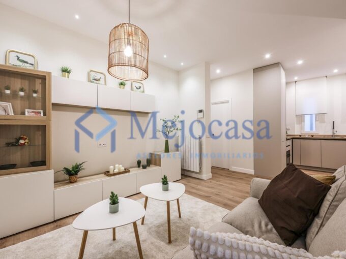 Piso impecable, reformado y amueblado en Doctor Esquerdo, en el Barrio de Salamanca.