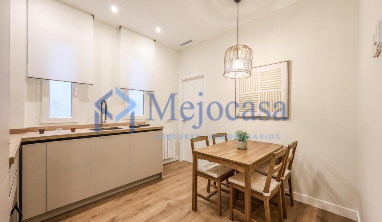 96886-05 Piso impecable, reformado y amueblado en Doctor Esquerdo, en el Barrio de Salamanca.