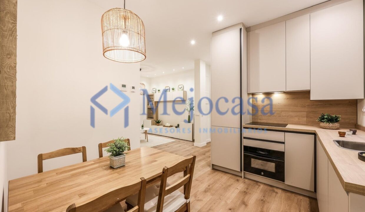 96886-07 Piso impecable, reformado y amueblado en Doctor Esquerdo, en el Barrio de Salamanca.