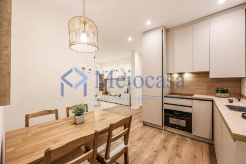 96886-07 Piso impecable, reformado y amueblado en Doctor Esquerdo, en el Barrio de Salamanca.