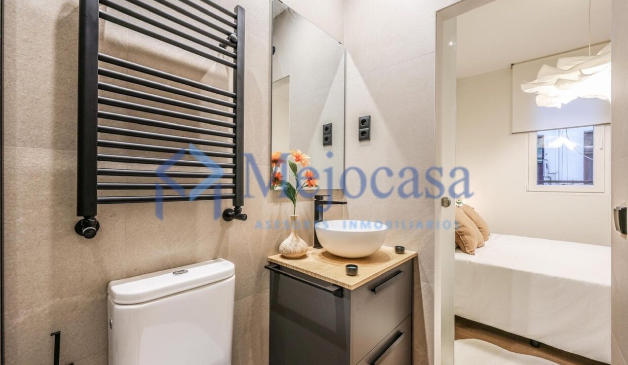 96886-12 Piso impecable, reformado y amueblado en Doctor Esquerdo, en el Barrio de Salamanca.