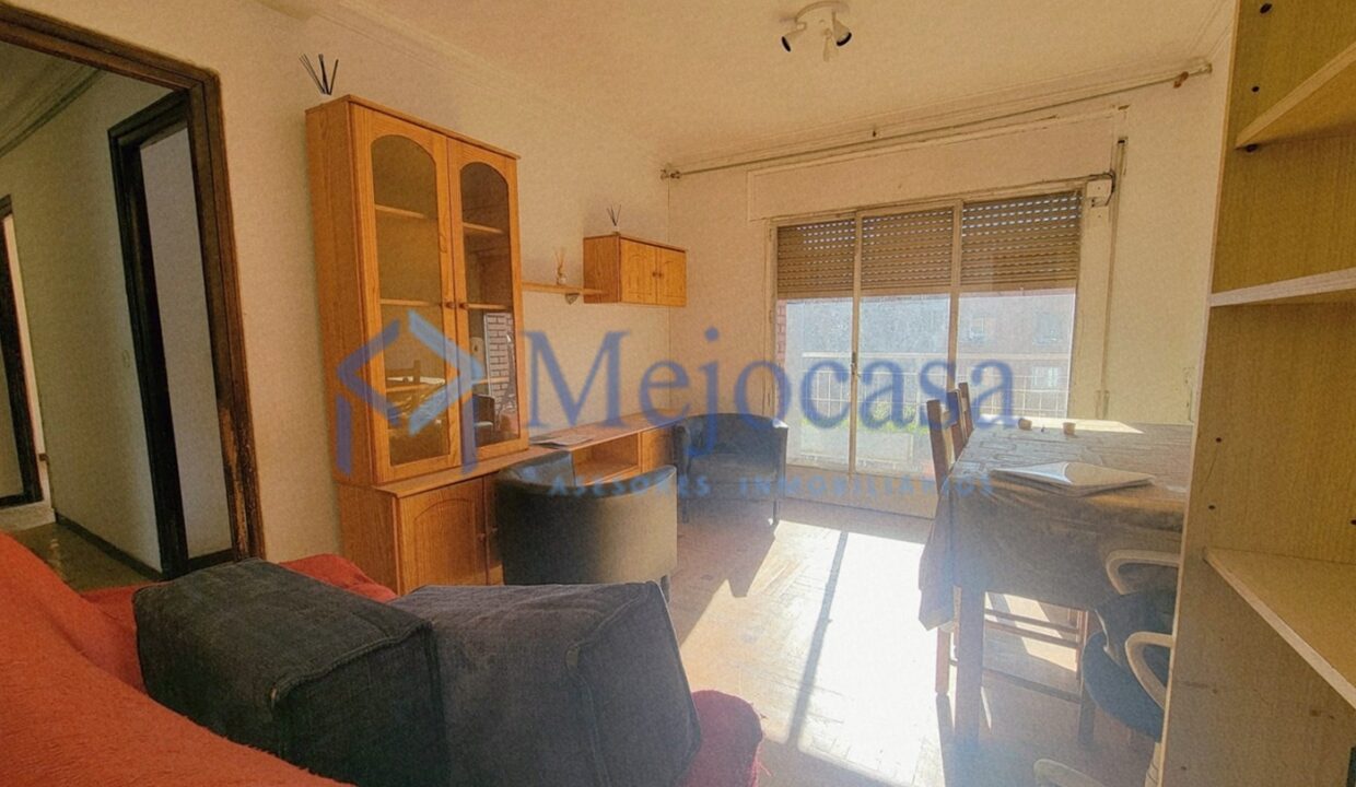 96916-01 Luminoso piso con terraza en el Barrio de la Concepción – Calle José del Hierro