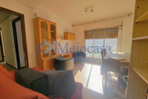 Luminoso piso con terraza en el Barrio de la Concepción – Calle José del Hierro