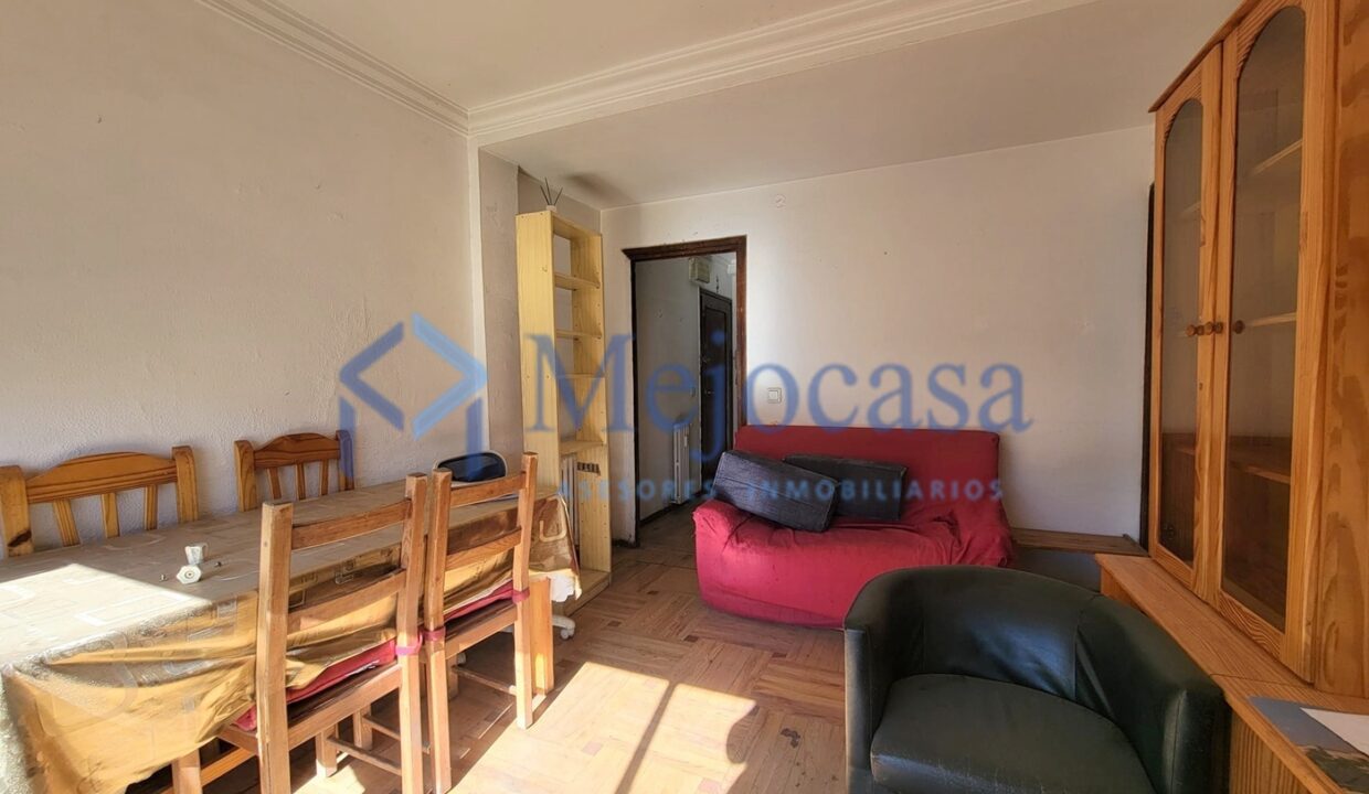 96916-04 Luminoso piso con terraza en el Barrio de la Concepción – Calle José del Hierro