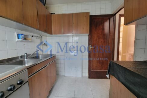 96916-07 Luminoso piso con terraza en el Barrio de la Concepción – Calle José del Hierro
