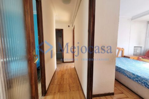 96916-08 Luminoso piso con terraza en el Barrio de la Concepción – Calle José del Hierro