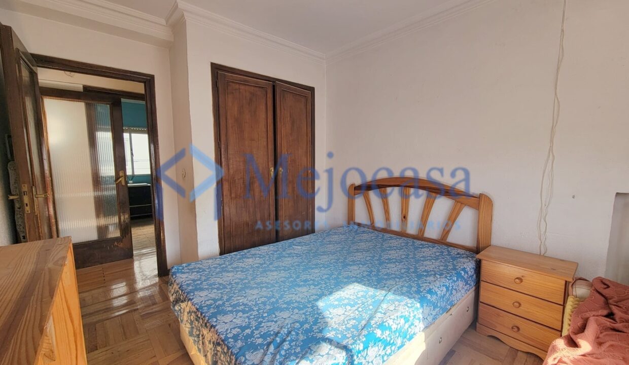 96916-10 Luminoso piso con terraza en el Barrio de la Concepción – Calle José del Hierro