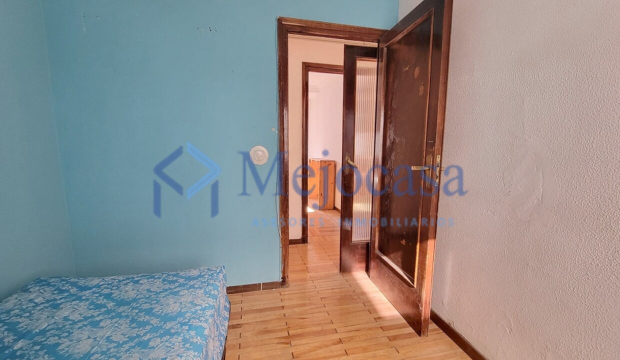 96916-12 Luminoso piso con terraza en el Barrio de la Concepción – Calle José del Hierro