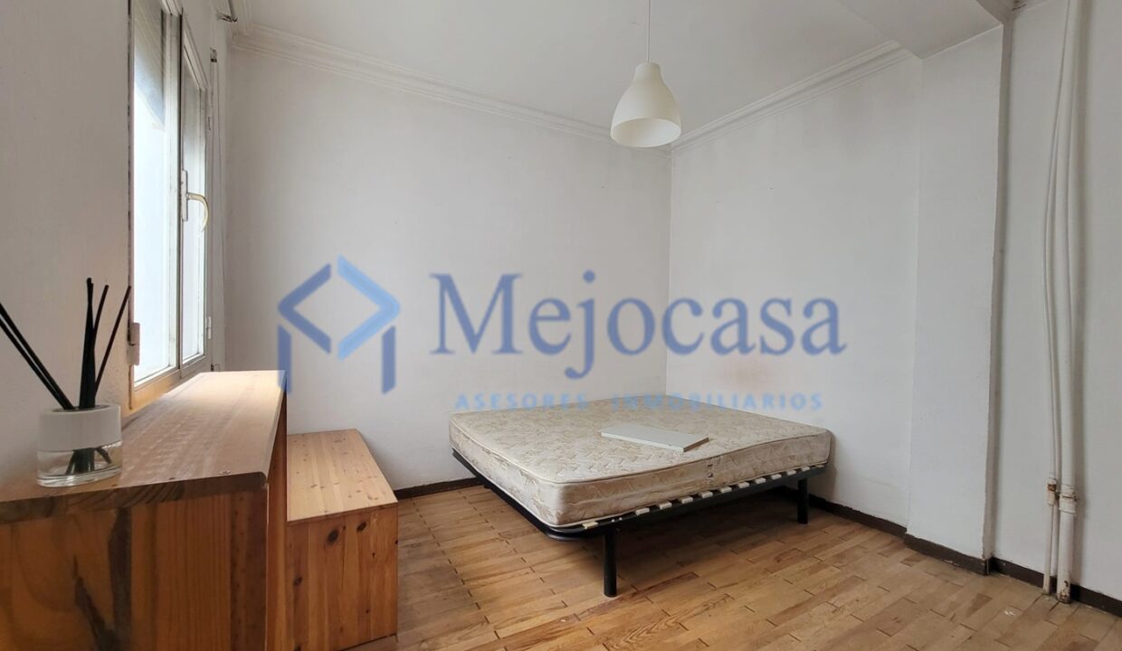 96916-14 Luminoso piso con terraza en el Barrio de la Concepción – Calle José del Hierro