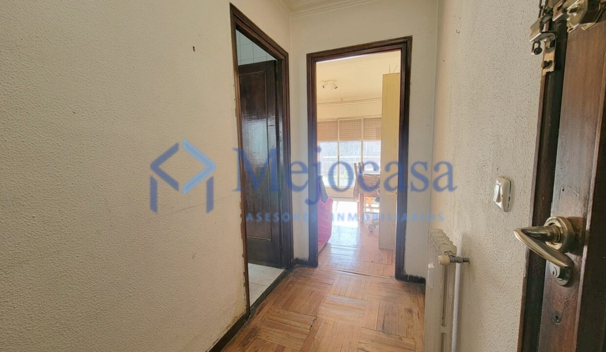 96916-22 Luminoso piso con terraza en el Barrio de la Concepción – Calle José del Hierro
