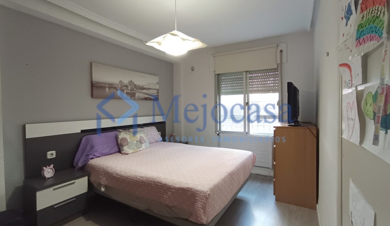 96971-16 Inmejorable situación, calle Alcorisa en Canillas.