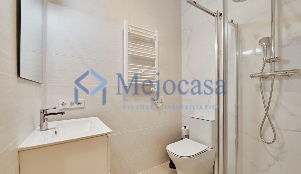 97023-09 Impecable, vivienda de diseño en Juan Bravo.