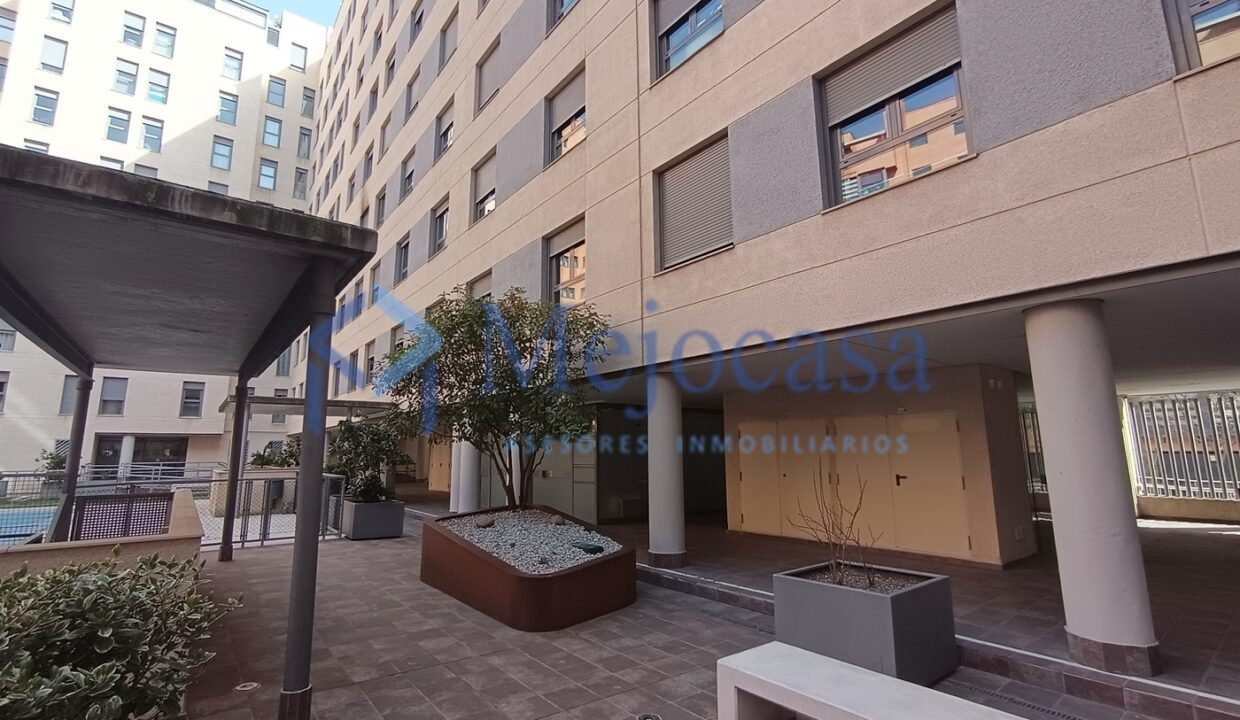 97097-28 Piso Exclusivo en Urbanización Residencial en Arganzuela, Zona Legazpi.